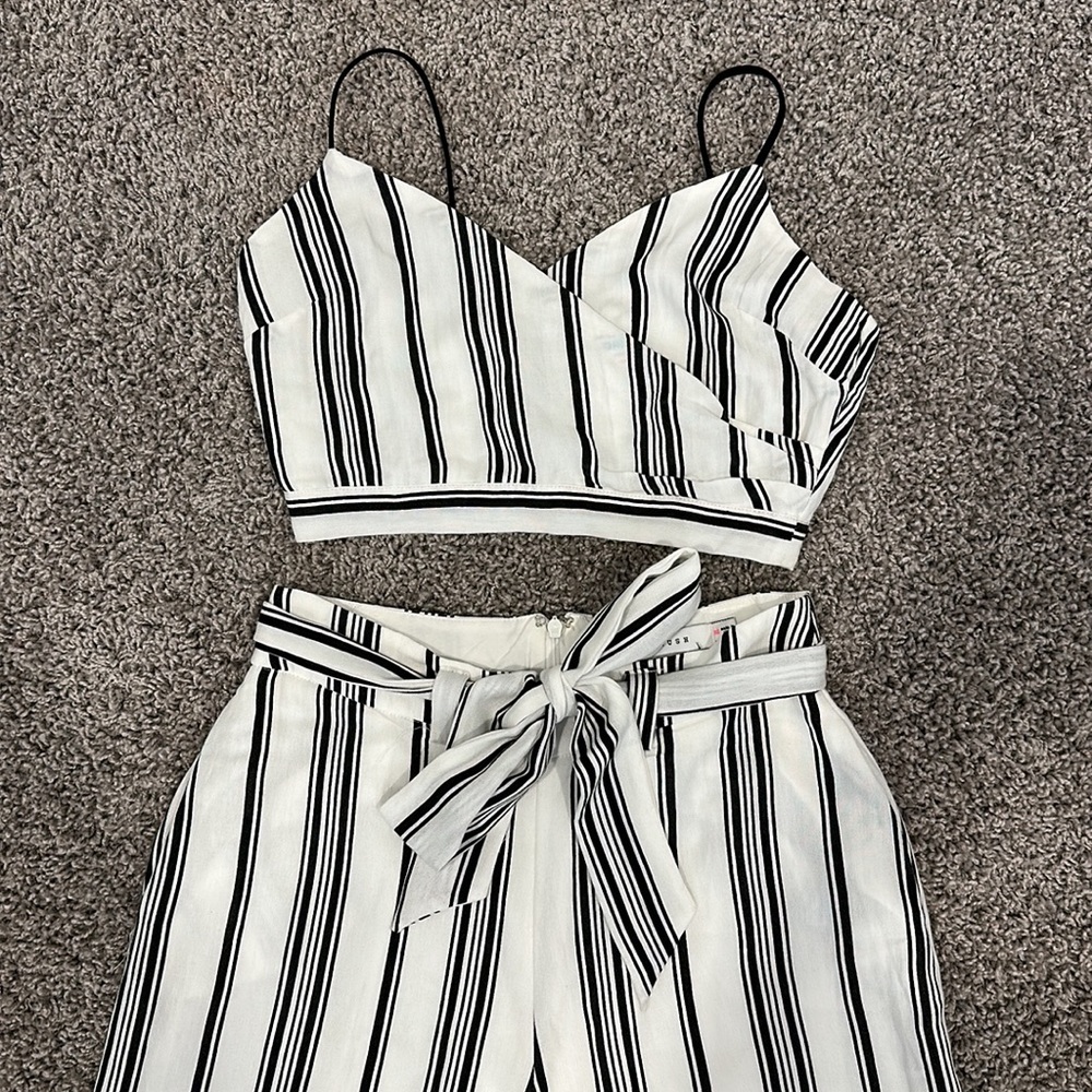 LUSH Two Piece Set - Picture 2 of 3